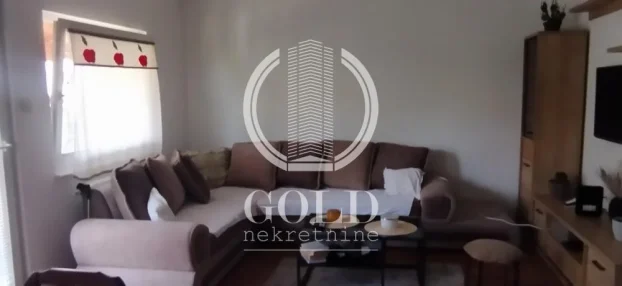 Maršala Žukova, Adice, 5+ petosobna, 126 m²