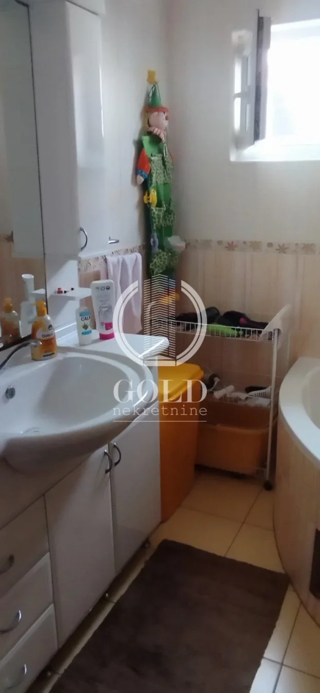 Maršala Žukova, Adice, 5+ petosobna, 126 m²