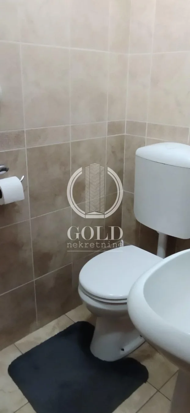 Maršala Žukova, Adice, 5+ petosobna, 126 m²