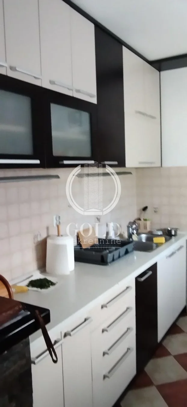 Maršala Žukova, Adice, 5+ petosobna, 126 m²