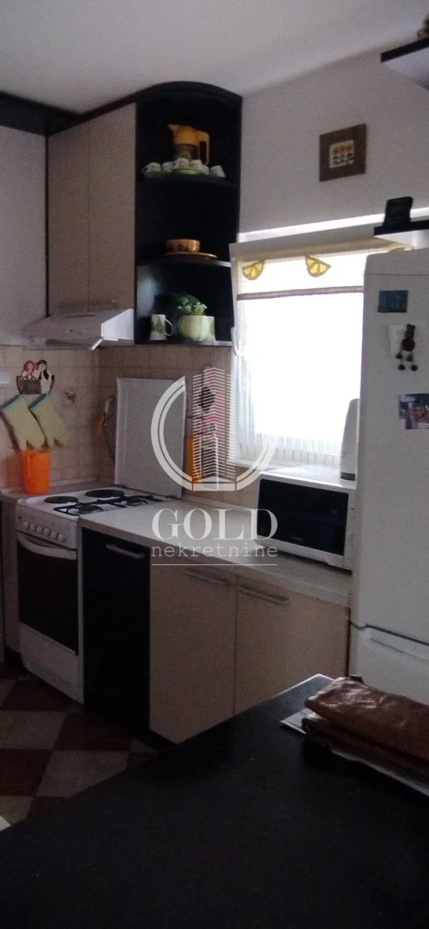 Maršala Žukova, Adice, 5+ petosobna, 126 m²