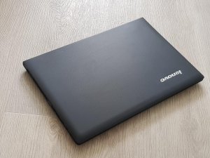 Lenovo 15.6" SLIM AMD A8-6410/8GB/256GB SSD/2 GRAFIKE/Bat 4H
