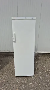 BOSCH Samo Frizider 170cm Samootpajuci FastFood