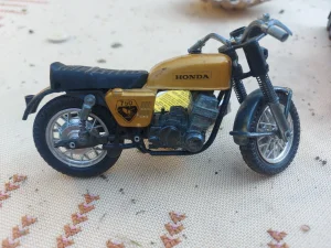 Honda 750 politoys