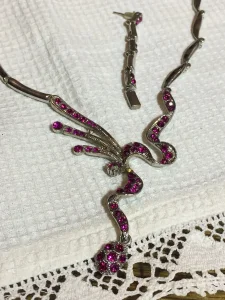 Ogrlica i mindjuse sa cirkonima