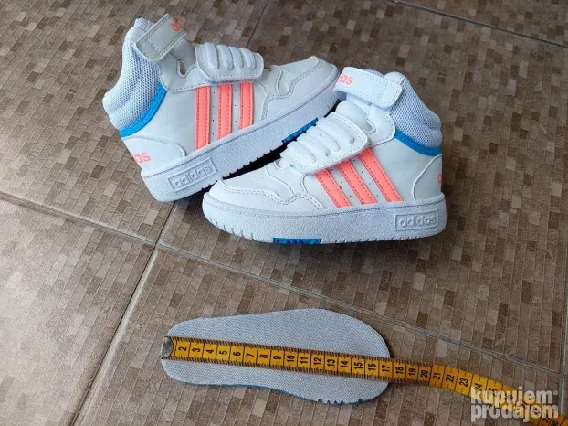 Duboke Adidas patike za devojčicu broj 26
