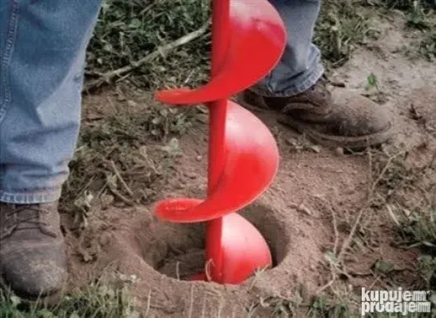 Usluzno busenje rupa u zemlji