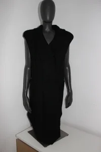 zenski zimski prsluk ukrainske dizajnerke Przhonska S/M crn