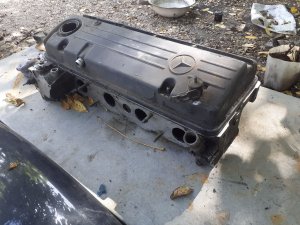 Glava Motora Mercedes 190