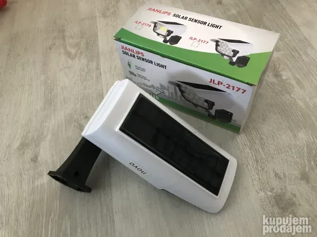 Led solarni reflektor sa senzorom pokreta 20w KAMERA LAZNA