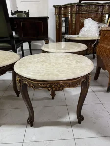 Stilski okrugli sto sa plocom od oniksa