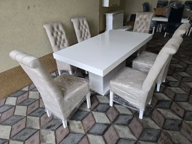 Stolovi stolice od  299eur, po NAJBOLJIM CENAMA.AKCIJA!