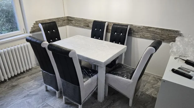Stolovi stolice od  299eur, po NAJBOLJIM CENAMA.AKCIJA!