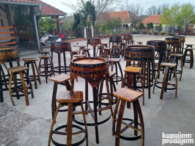 Barski sto od bureta