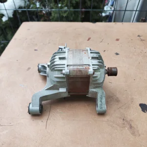 Motor za ves masinu Bosch