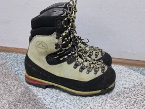La Sportiva ženske cipele za visokogorstvo - broj 40