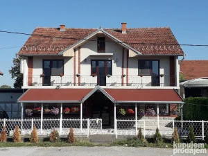 Kuca / Poslovni Prostor