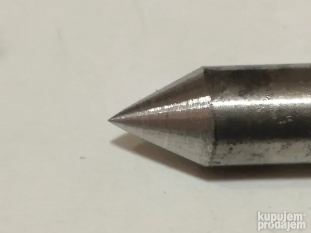 Siljak za strug, cilindricni prihvat Fi 8mm (4145)