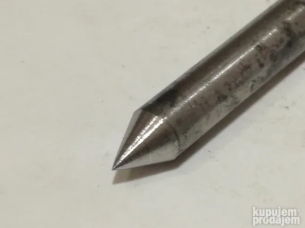 Siljak za strug, cilindricni prihvat Fi 8mm (4145)