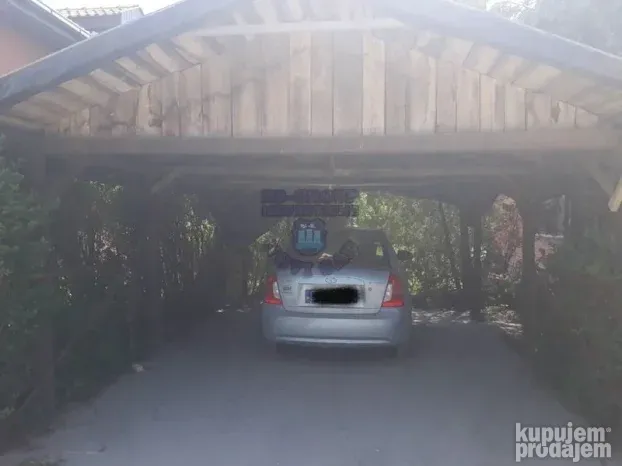 Spratna kuca -134m2 -Adice