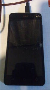 moibilni telefon wiko lenny 3-neispravan