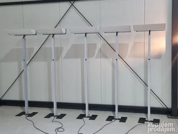 5 podnih lampi Zumtobel Staff