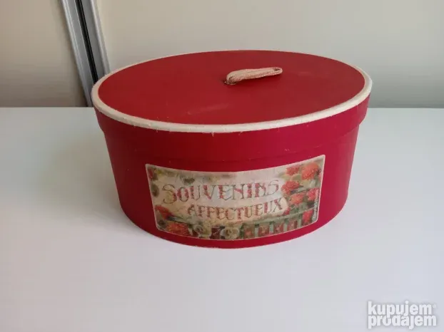 Kutija za sitnice crvena