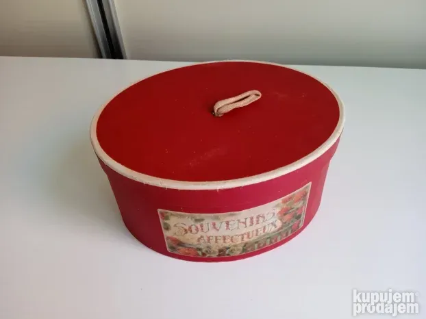 Kutija za sitnice crvena