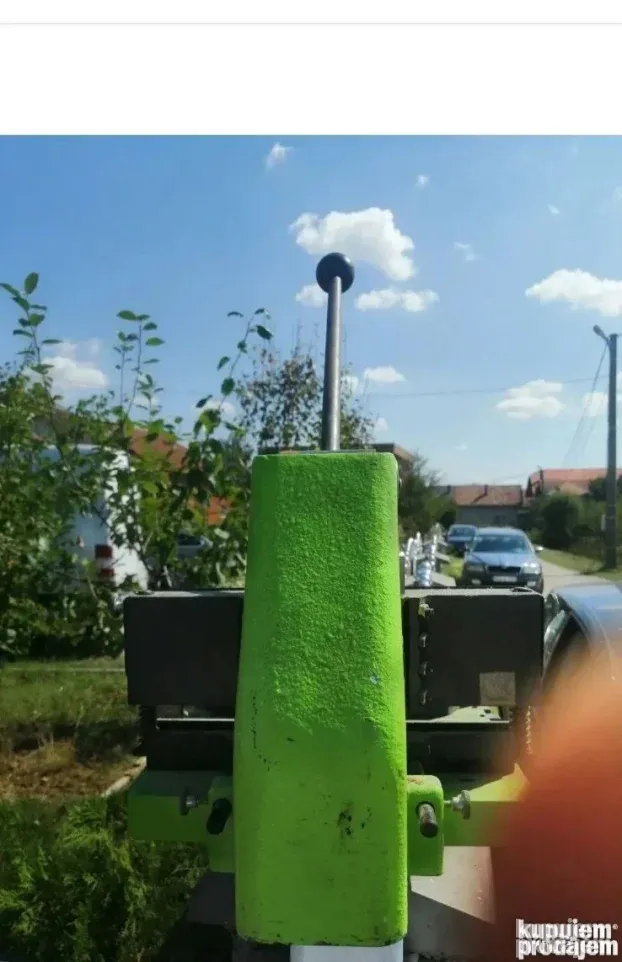 Masina Ili Alat za Busenje Papira