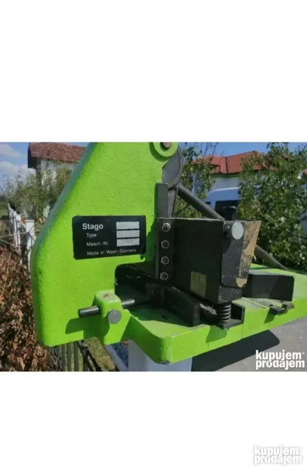 Masina Ili Alat za Busenje Papira