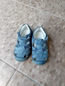 Perlina kozne sandale za dečaka broj 22