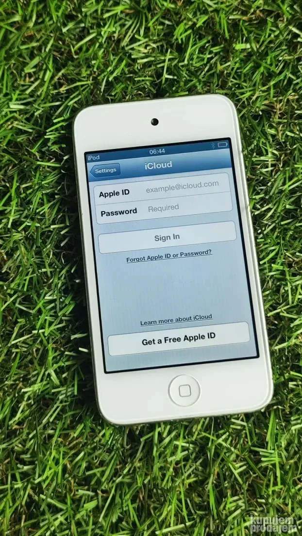 Apple iPod touch 4th Gen 8Gb A1367