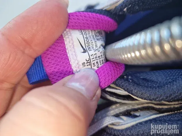 Nike patike za devojčice br 29.5 kao nove