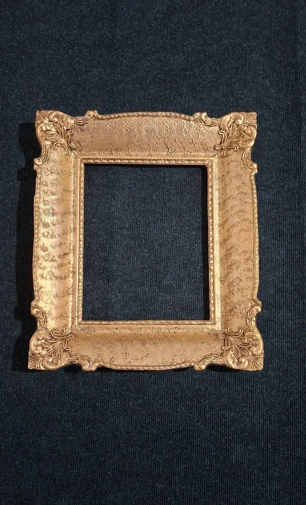 Masivan Barokni Ram – Drvo i Gips – 23x29 cm (Unutrašnji)