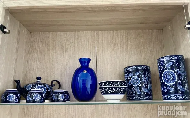 Sve 50eur - Porcelan Cajni Set Cinije Kanister Blenko Vazna
