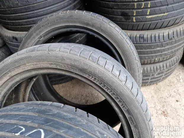 Cetiri odlicne letnje gume 18 ke DUNLOP 215-45/18 Dot 1714 s