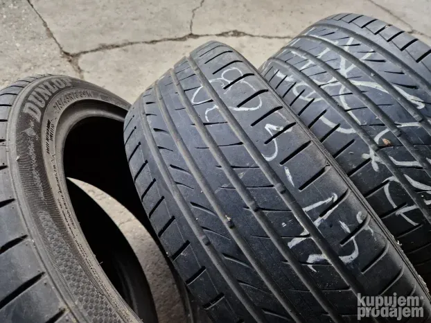 Cetiri odlicne letnje gume 18 ke DUNLOP 215-45/18 Dot 1714 s