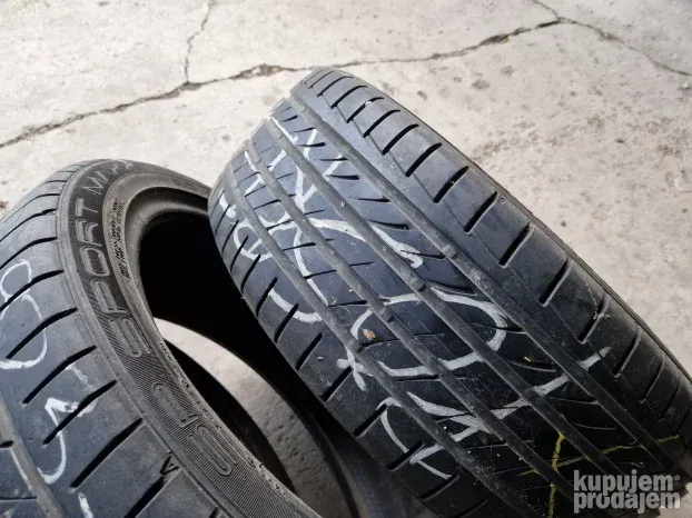 Cetiri odlicne letnje gume 18 ke DUNLOP 215-45/18 Dot 1714 s