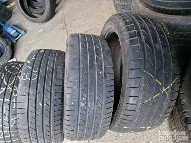 Cetiri odlicne letnje gume 18 ke DUNLOP 215-45/18 Dot 1714 s