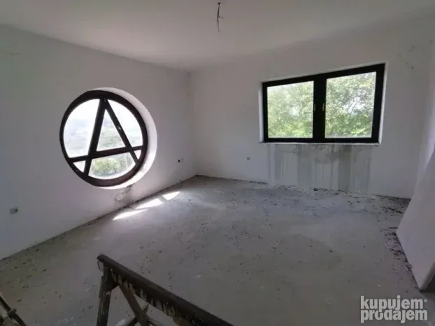 Odlična investicija, Čerević-984m2!