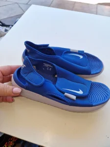 Nike sandale za dečaka br 33 .5