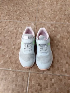Nike patike broj 30 za devojcicu letnje lagane