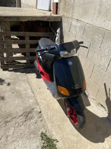 piaggio zip