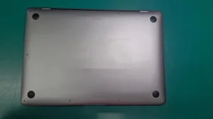 Apple Macbook Pro A1932 poklopac kucista tacna #L03