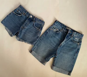 Gina Tricot (Sweden) i Pull and Bear zenski teksas sorts XS