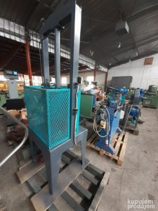 Hidraulična presa  2381-19