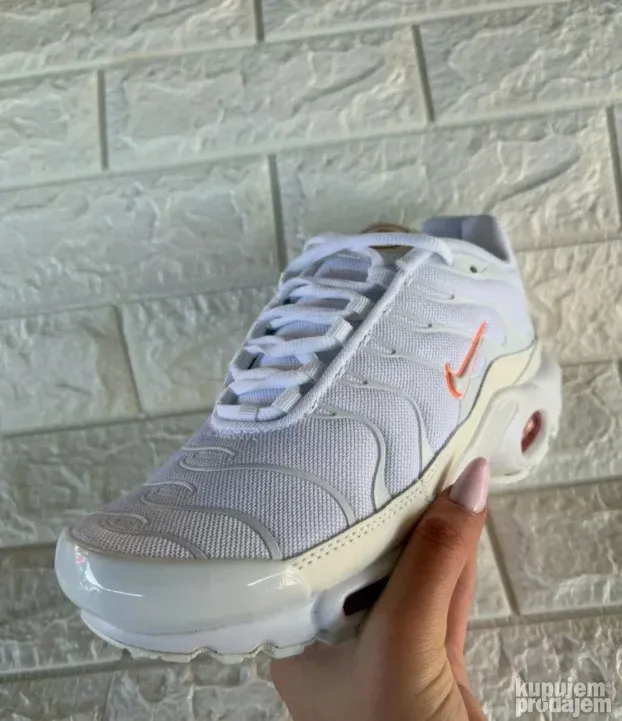 Nike TN Air Max Plus model White Pink Atomic