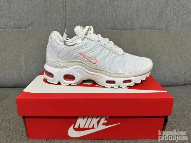 Nike TN Air Max Plus model White Pink Atomic