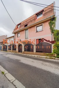 Uciteljska, Učiteljsko naselje, 5+ petosobna, 250 m²
