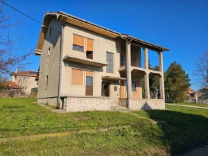 Kraljevo, Centar, 5+ petosobna, 190 m²